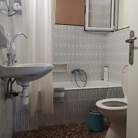 Apartment, Near The Διαμέρισμα *